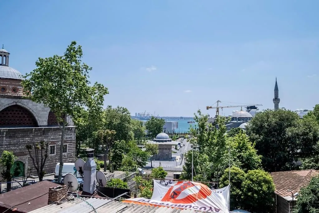 Central Apartment Vith Sea View Istanbul