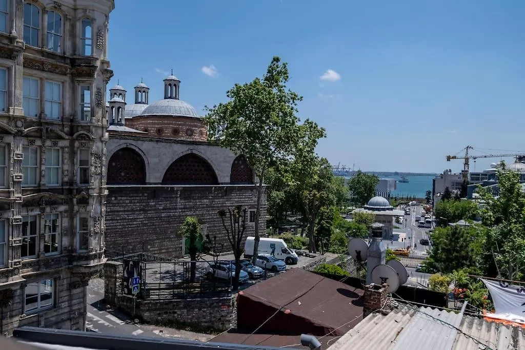 Central Apartment Vith Sea View Istanbul Turkey